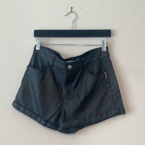 Sans Souci Vegan Leather Short with Zipper Accent and Silver Hardware SZ M. NWT